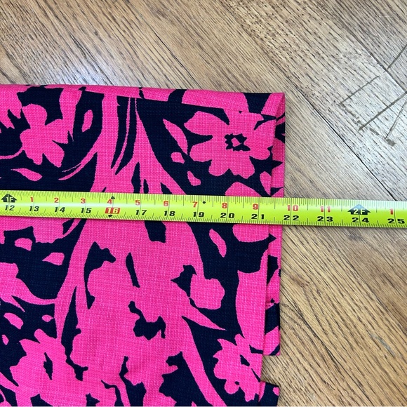 J Crew | Hot Pink and Navy Floral Pencil Cotton Basketweave Skirt Size 6 - Picture 11 of 12